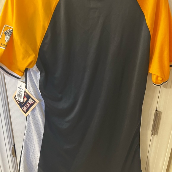 Majestic Black and Yellow Short Sleeve Tee - Picture 2 of 7